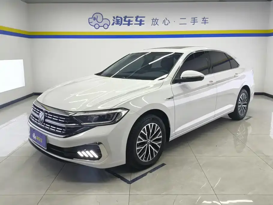 Volkswagen Sagitar 200TSI DSG Flying Edition 2024