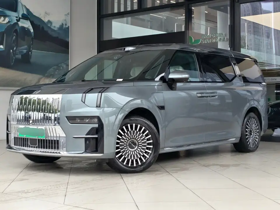Zeekr 009 7-Seat Aisle AWD Version 108kWh 2025