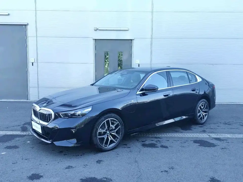 BMW i5 eDrive 35L M Sport Package 2025