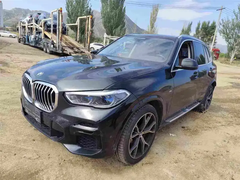 BMW X5 (Import) xDrive40i Premium M Sport Package 2022