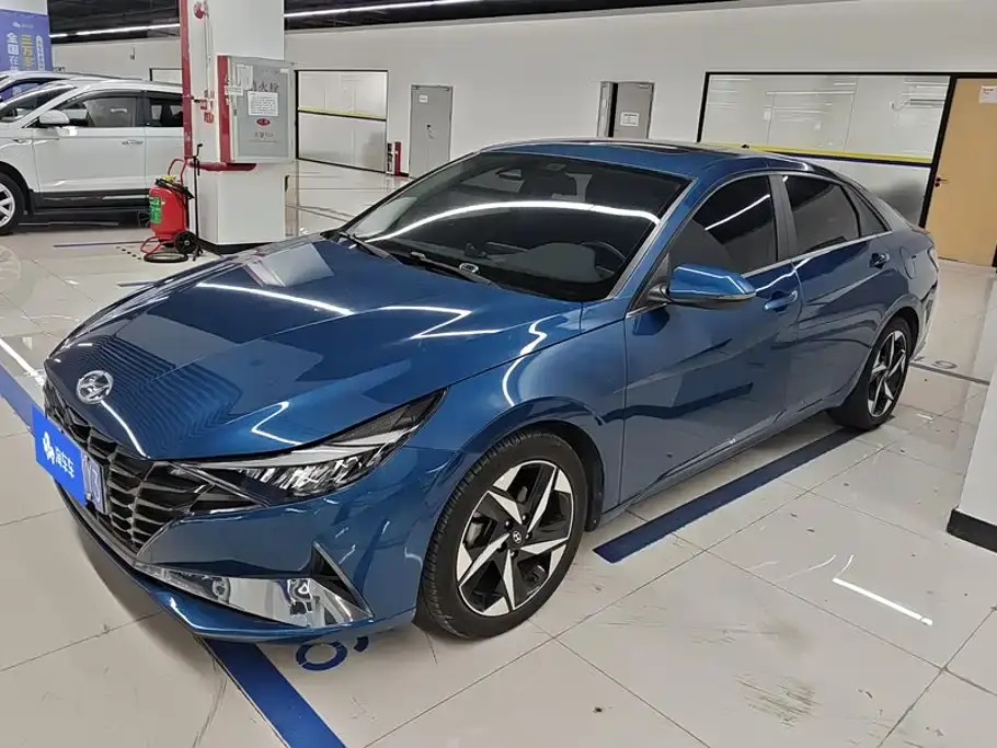 Hyundai Elantra 1.5L CVT LUX Premium Edition 2021