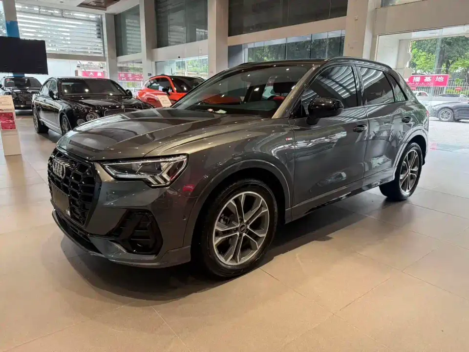 Audi Q3 35 TFSI Fashion Dynamic (1.4T) 2023