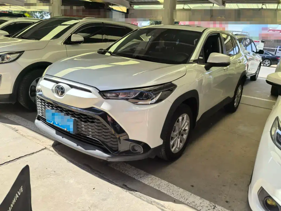 Toyota Frontlander 2.0L CVT Leading Edition 2022