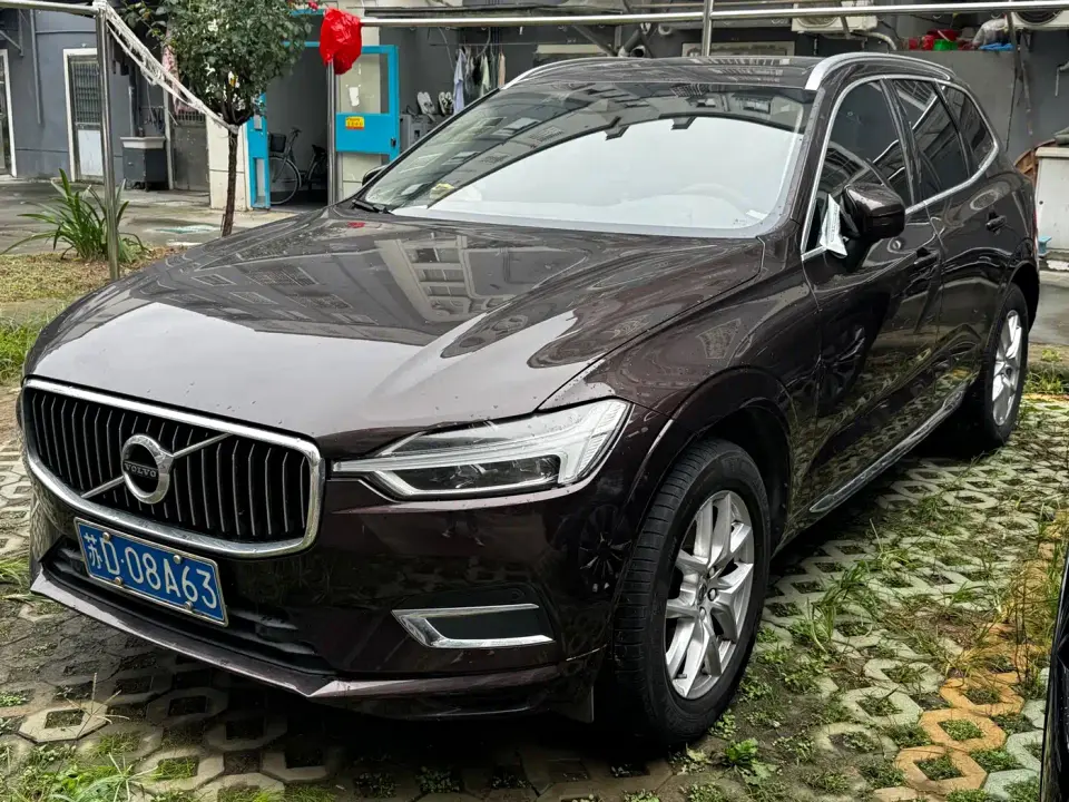 Volvo XC60 T5 4WD Intelligent Ease China VI 2019