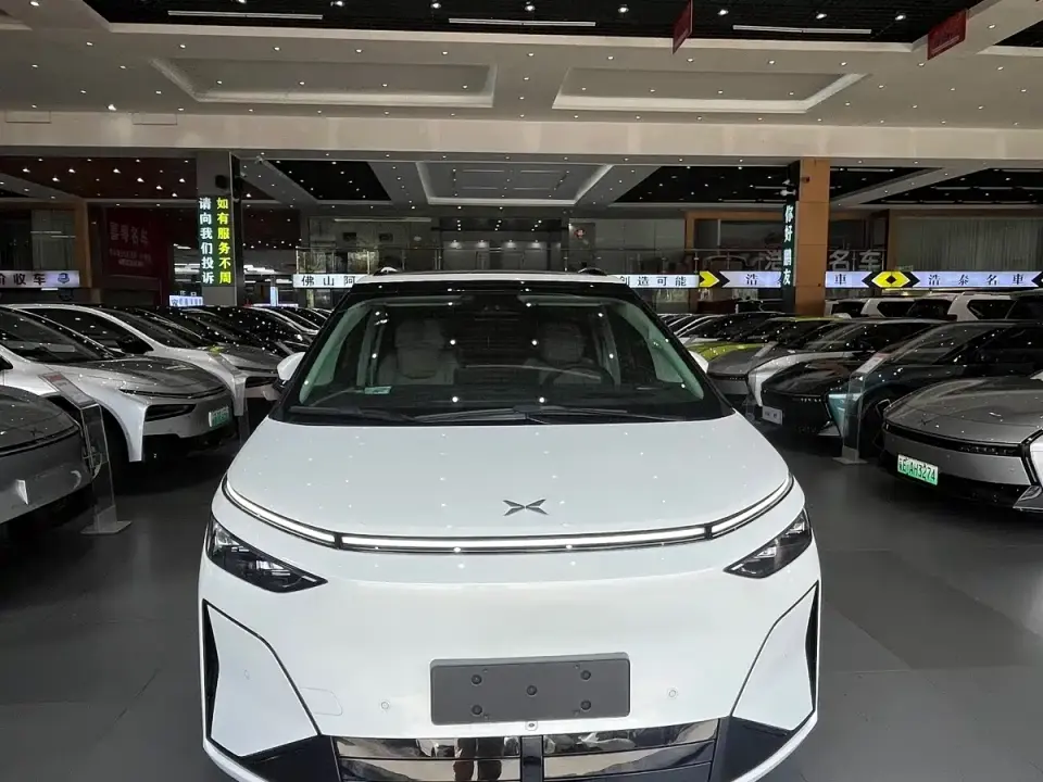 XPeng X9 Model Extended Range Base Version 2026