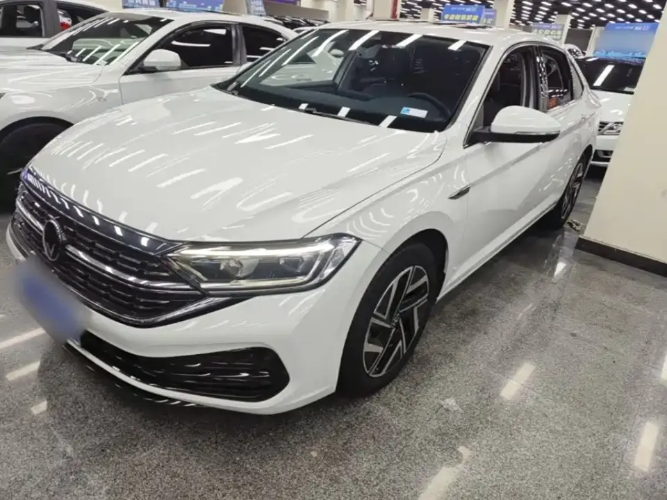 Volkswagen Sagitar 300TSI DSG Surpassing Edition 2024