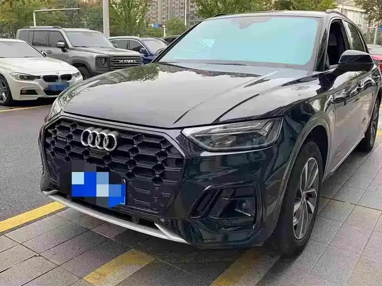 Audi Q5L Model 40 TFSI Luxury Dynamic 2024