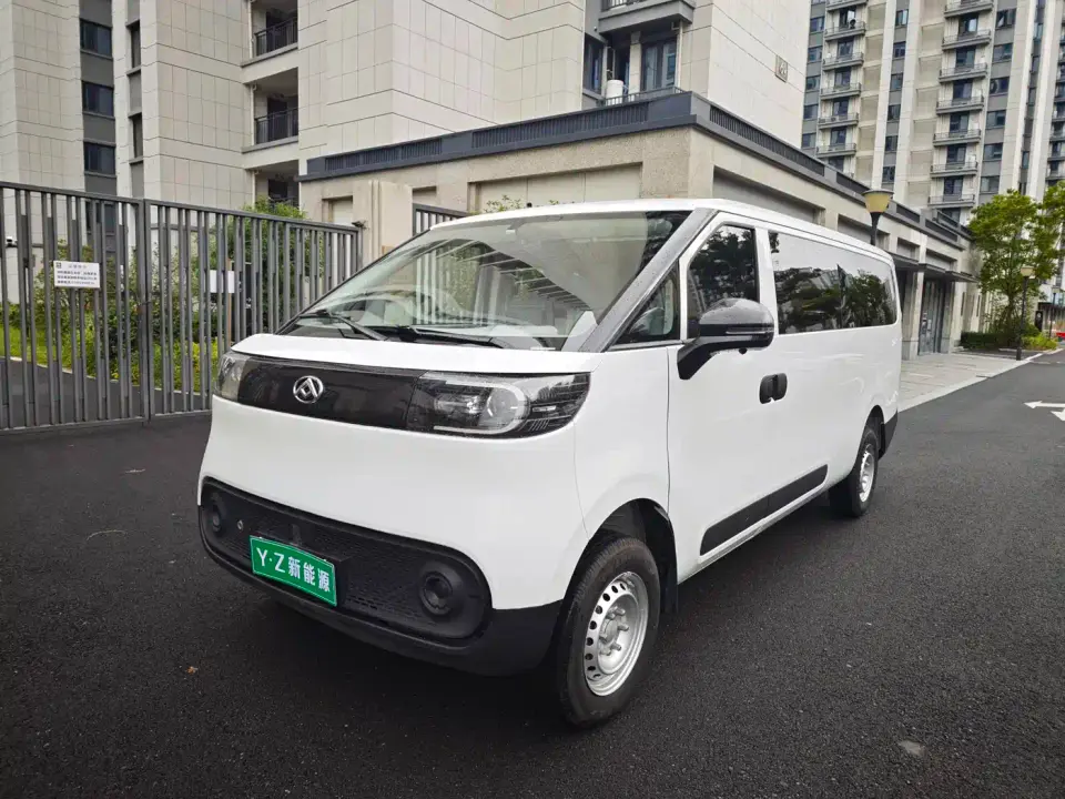 SAIC Maxus Dana V1 V1 Long Wheelbase Low Roof Cargo Version (50kWh) 2026