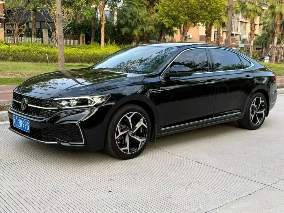 Volkswagen Passat 380TSI Starlight Luxury Edition 2024