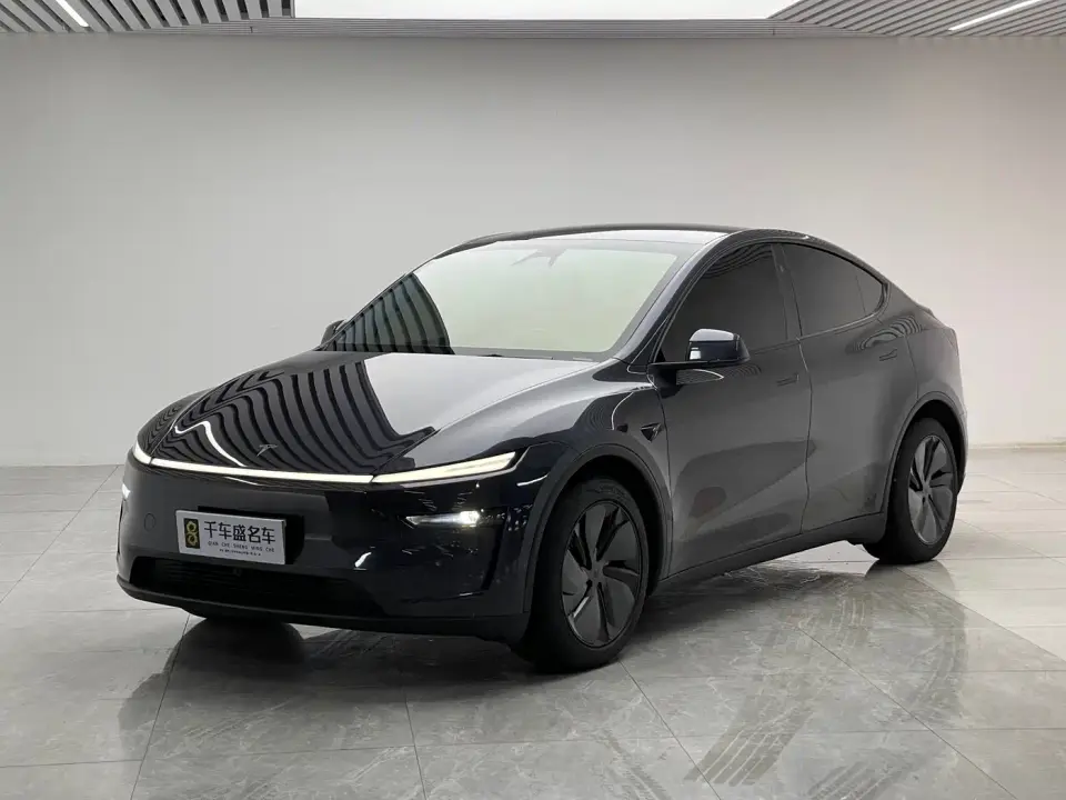 Tesla Model Y Rear-Wheel Drive 2025
