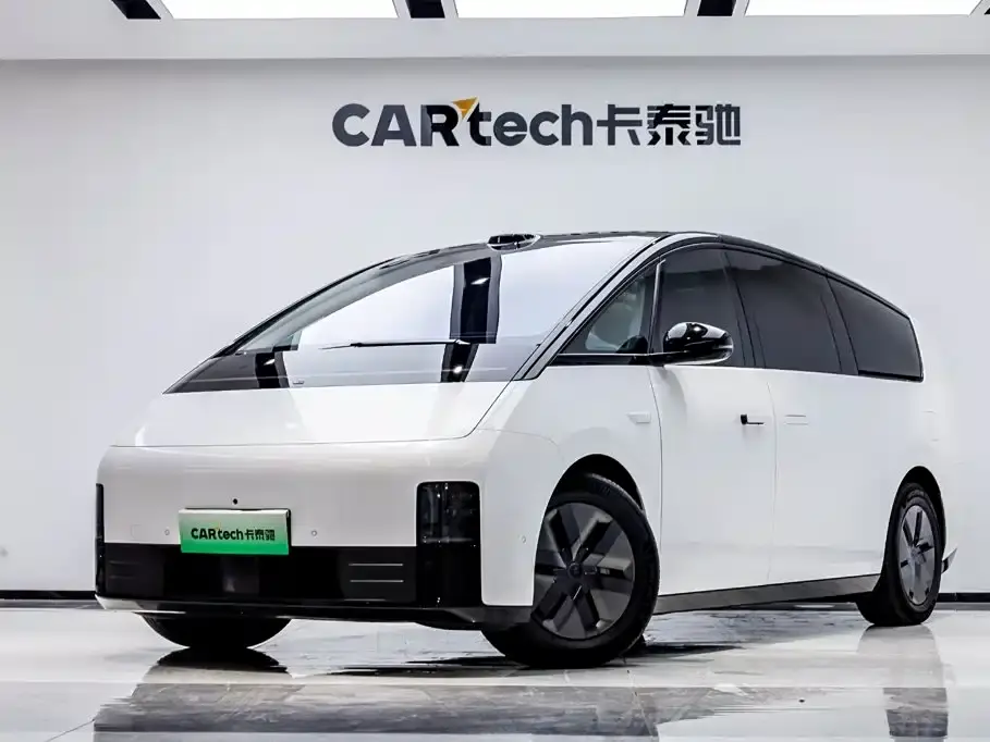 Li Auto MEGA Model Home Family Special Edition 2025