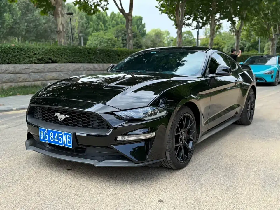 Ford Mustang 2.3L EcoBoost 2020