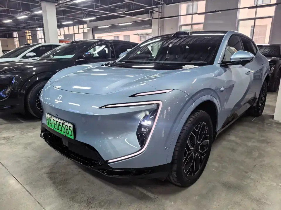 Avatr 07 model Ultra EV AWD 2025