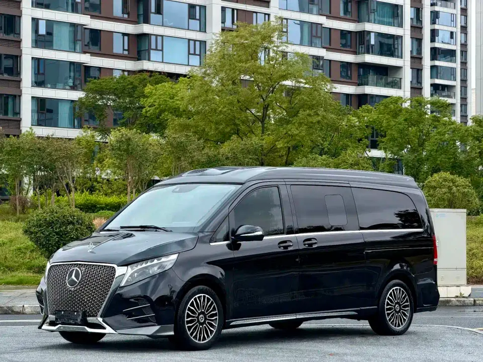 Mercedes-Benz V-Class V 260 L Long Wheelbase Luxury Edition 2025