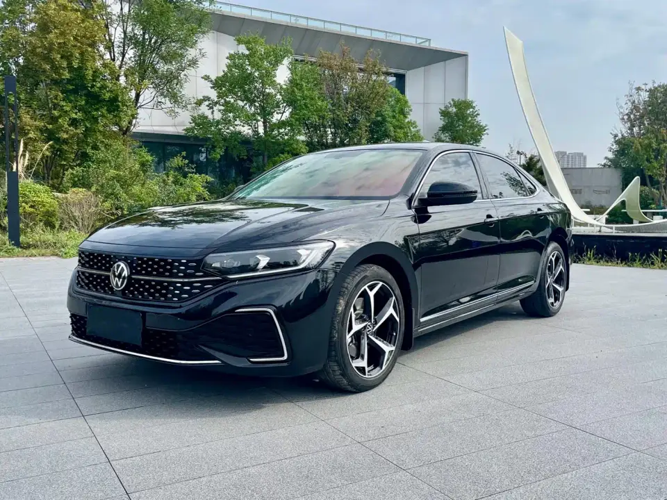 Volkswagen Passat Outstanding 380TSI Starlight Dragon Soaring Edition 2025