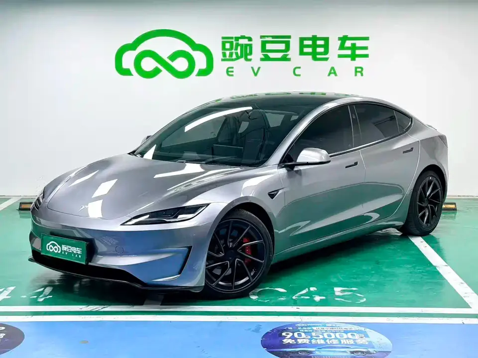 Tesla Model 3 High-Performance All-Wheel Drive Edition 2024