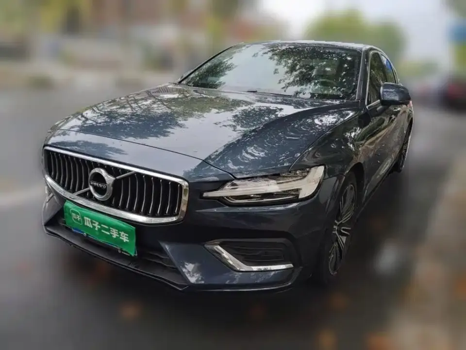 Volvo S60 B4 Smart Vision Luxury Edition 2022