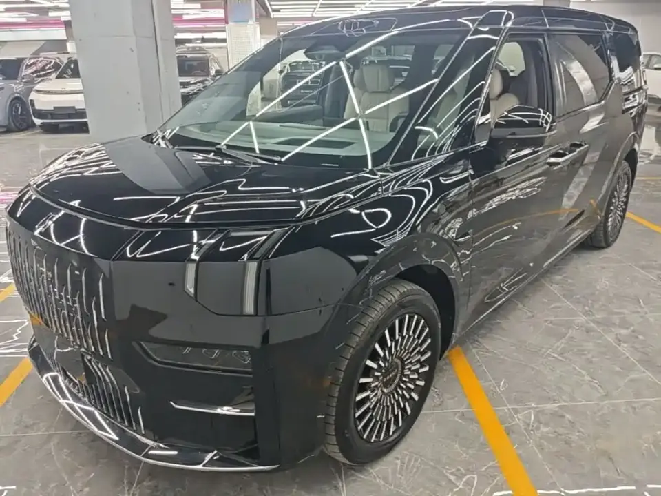 Zeekr 009 7-Seat Aisle Version 108kWh 2024