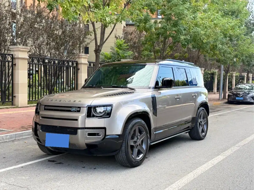 Land Rover Defender 110 P400 X-DYNAMIC HSE 2022