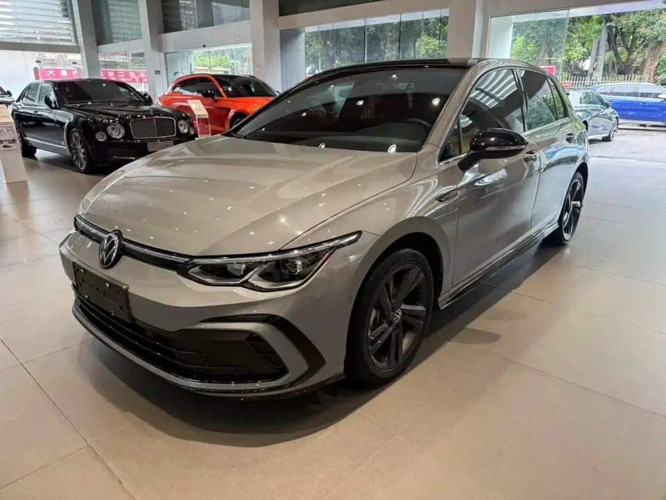 Volkswagen Golf Model 280TSI DSG R-Line 2022