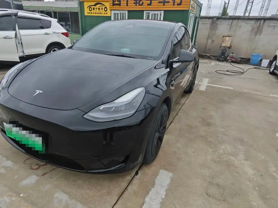 Tesla Model Y Facelift Rear-Wheel Drive Version 2023