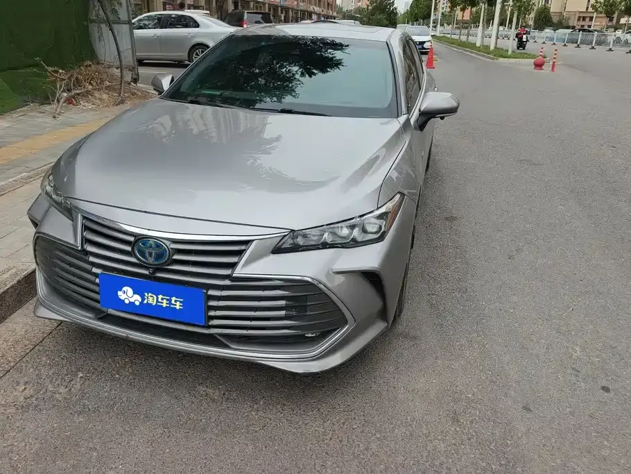 Toyota Avalon Hybrid 2.5L Luxury Edition China VI 2021