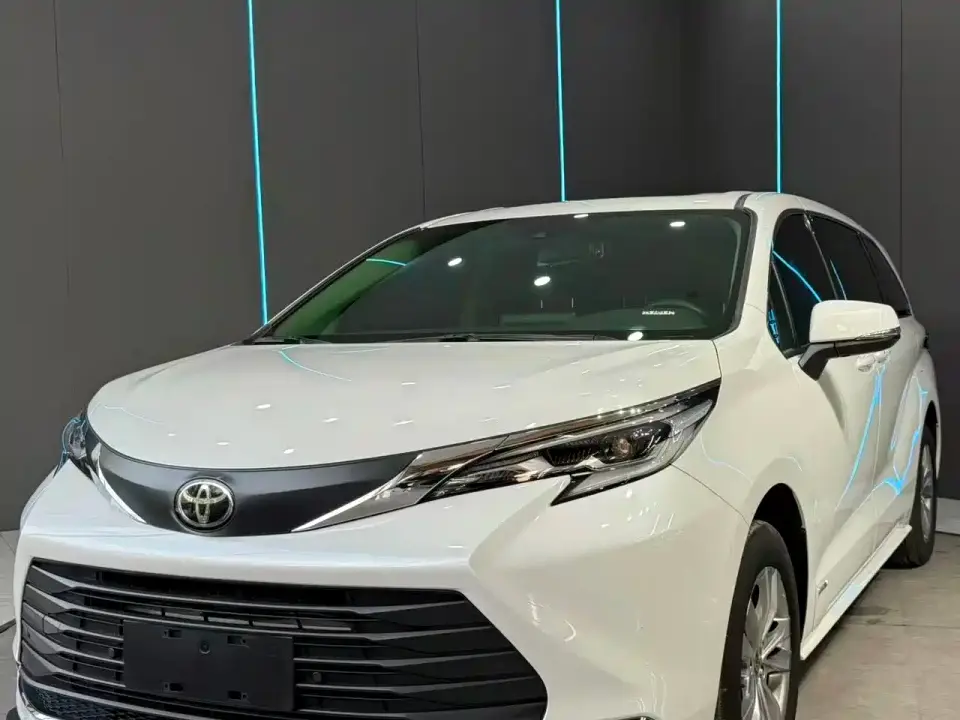 Toyota Sienna 2.5L Hybrid Comfort Edition 2024