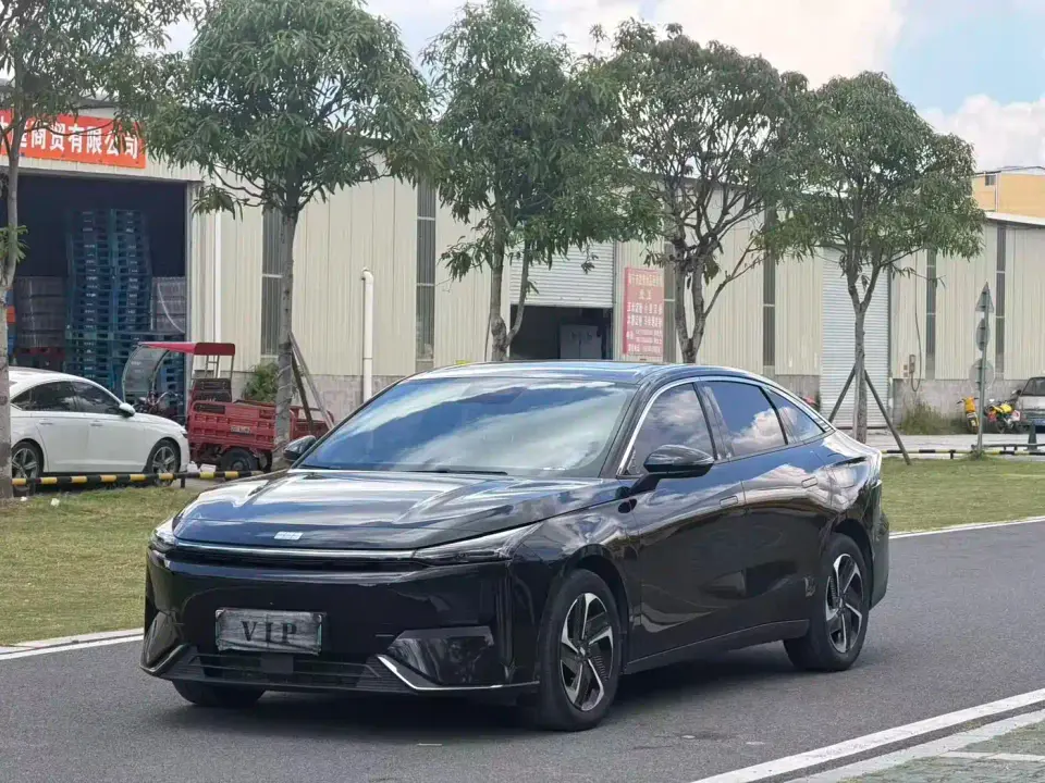 Geely Galaxy Galaxy L6 125km PLUS Soaring Dragon Edition 2024