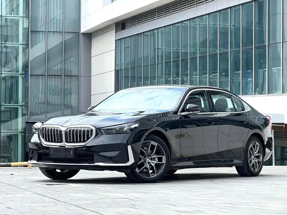 BMW 5 Series 530Li Leading Luxury Package 2024