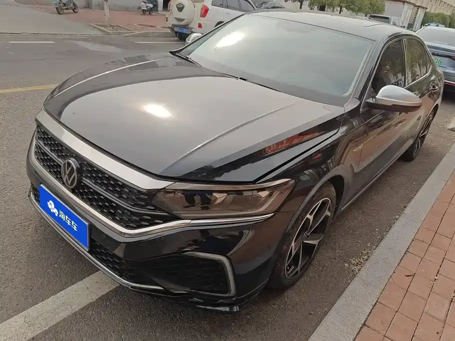 Volkswagen Passat 380TSI Starlight Dragon Soaring Edition 2024