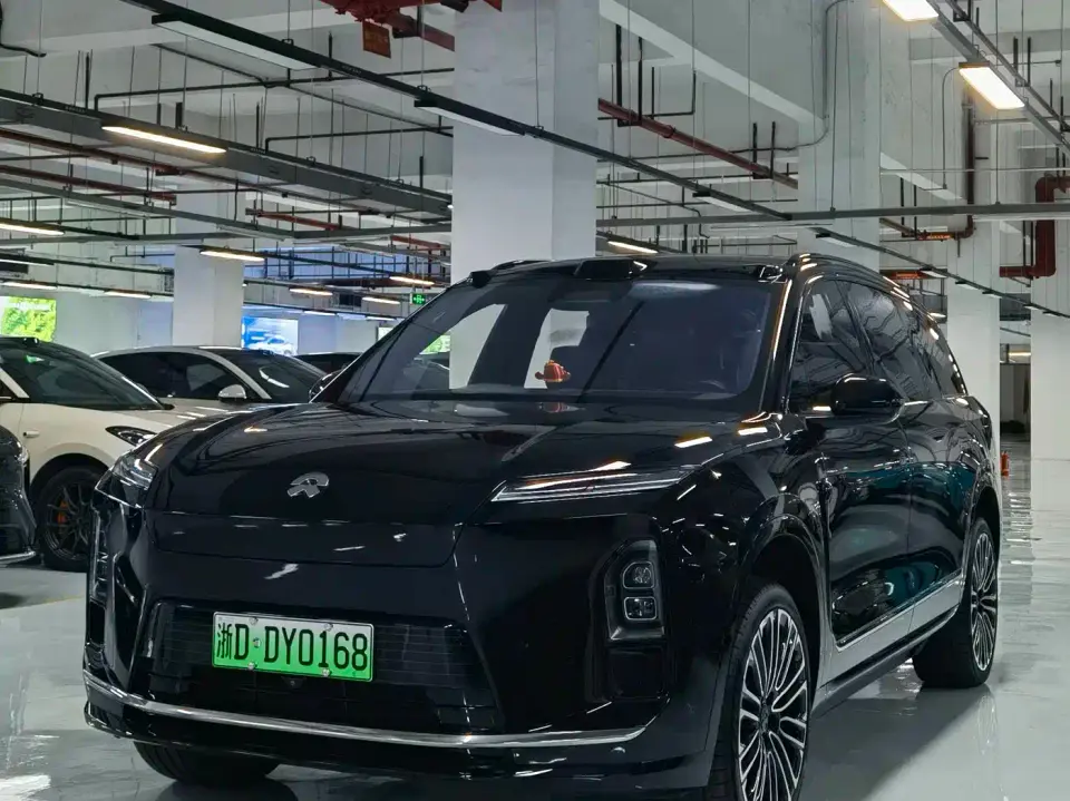 NIO ES8 Base Model 2025