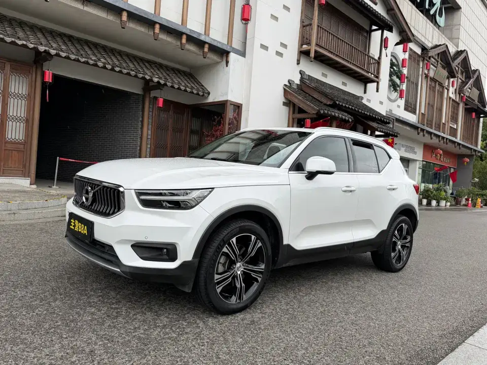 Volvo XC40 T4 AWD Smart Luxury Edition 2021