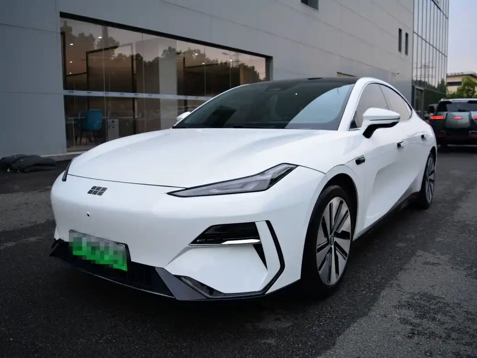 Geely Galaxy Galaxy E8 550km RWD MAX 2024