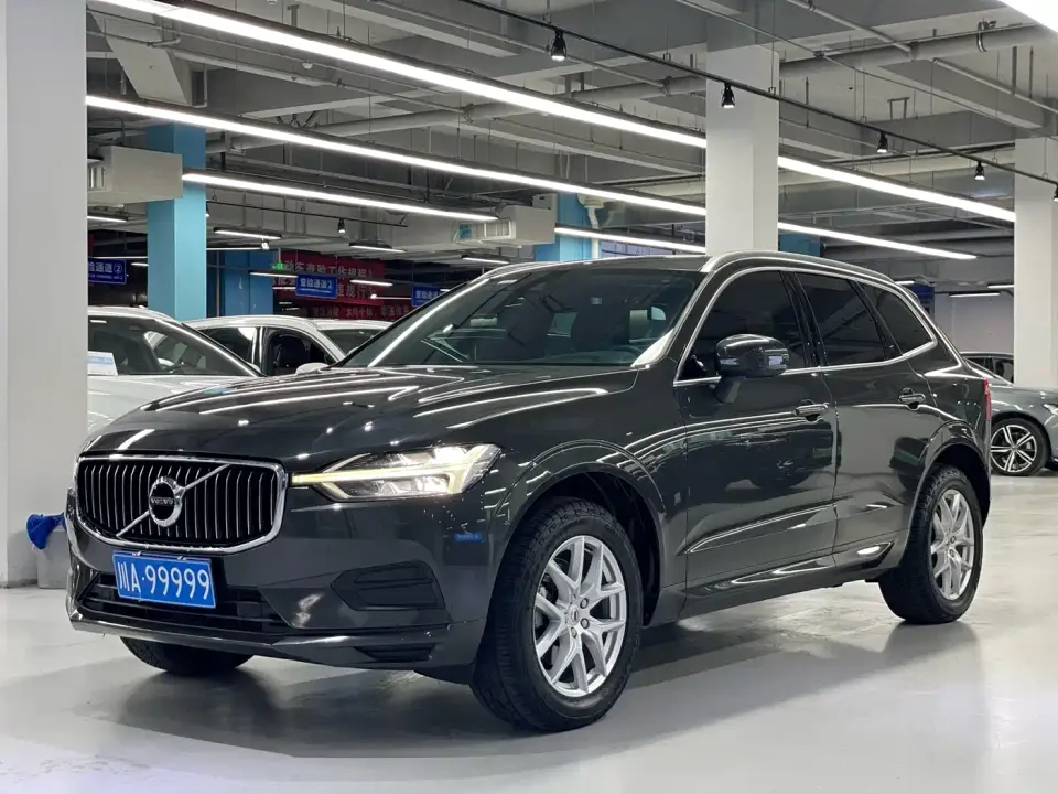 Volvo XC60 T5 4WD Intelligent Ease China VI 2019