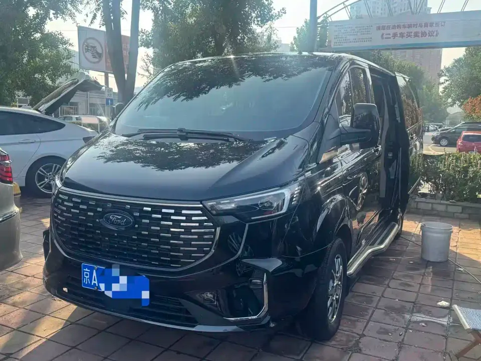 Ford Tourneo Model 2.0T Auto Premium Edition 2023
