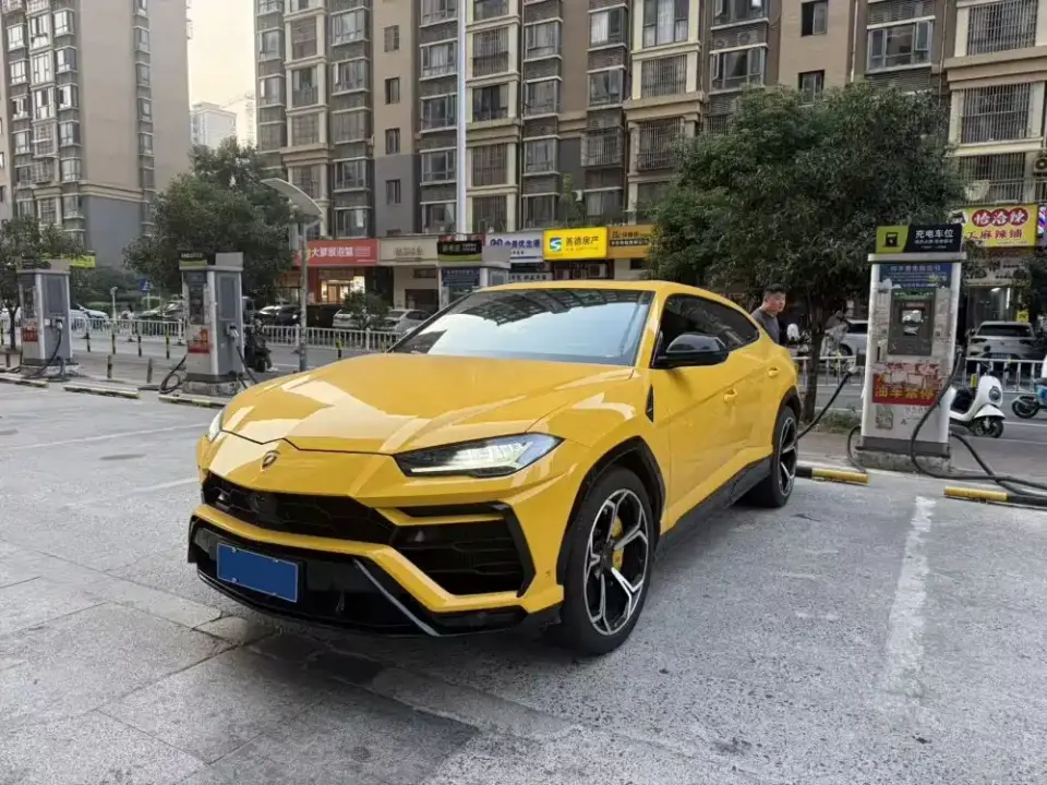 Lamborghini Urus 4.0T V8 2022
