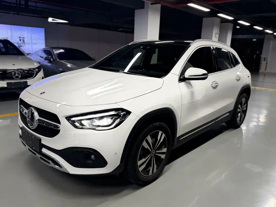 Mercedes-Benz GLA-Class Model GLA 200 2022