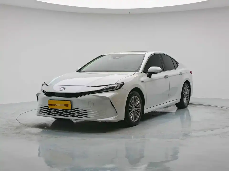 Toyota Camry Hybrid 2.0HGVP Luxury Edition 2024