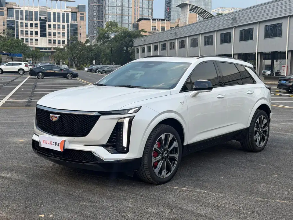 Cadillac XT5 Model 2.0T Platinum 2024