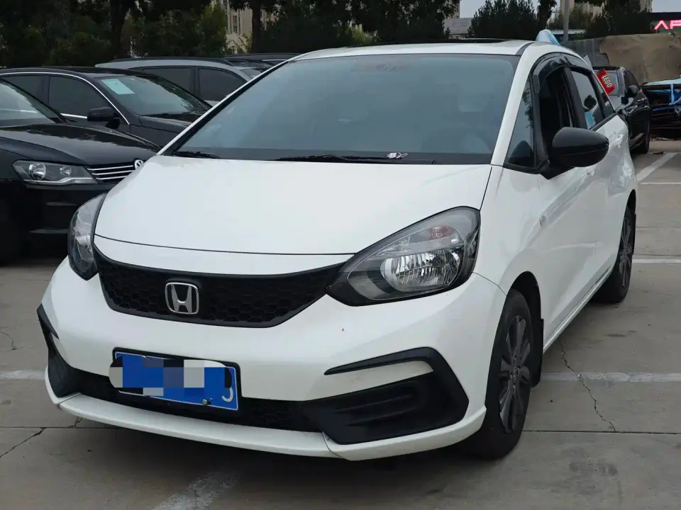 Honda Fit 1.5L CVT Trend Sunroof Edition 2023