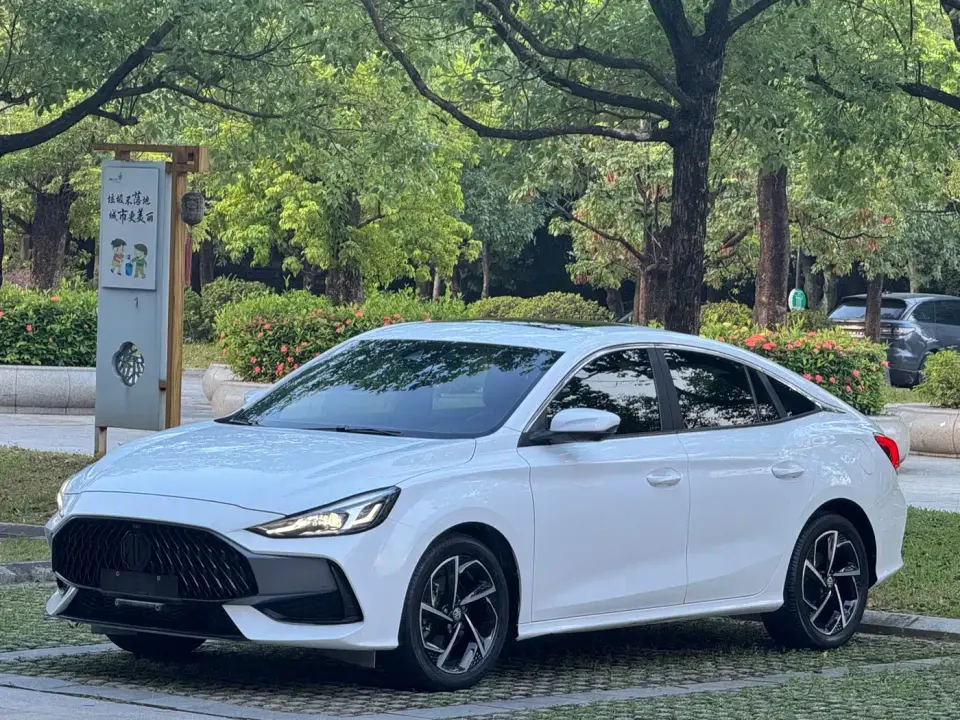 MG MG5 Model 300TGI DCT Youth Luxury Flagship 2021