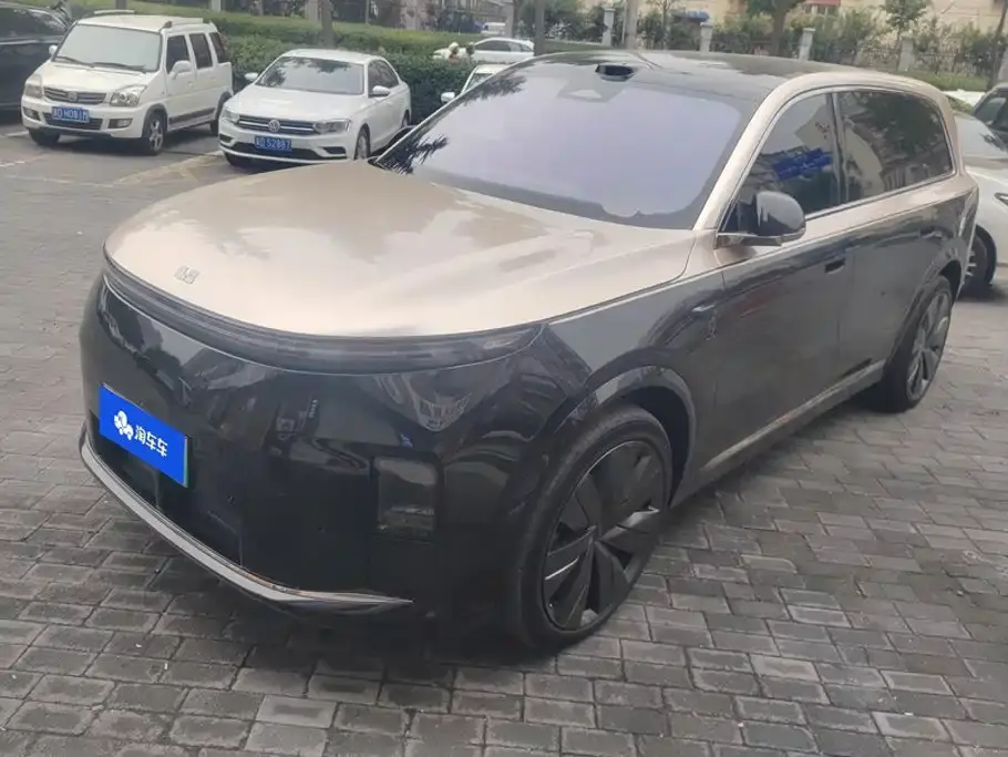 Li Auto Li Xiang L9 Base Model 2026