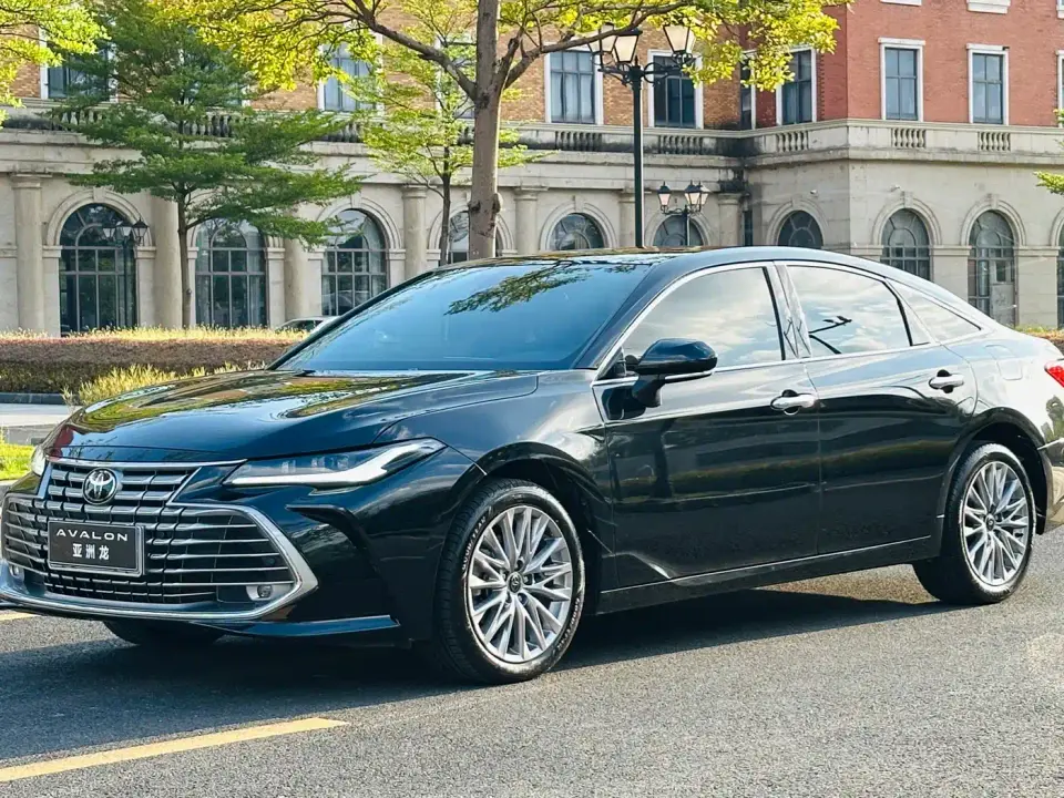 Toyota Avalon 2.0L Luxury Edition 2025