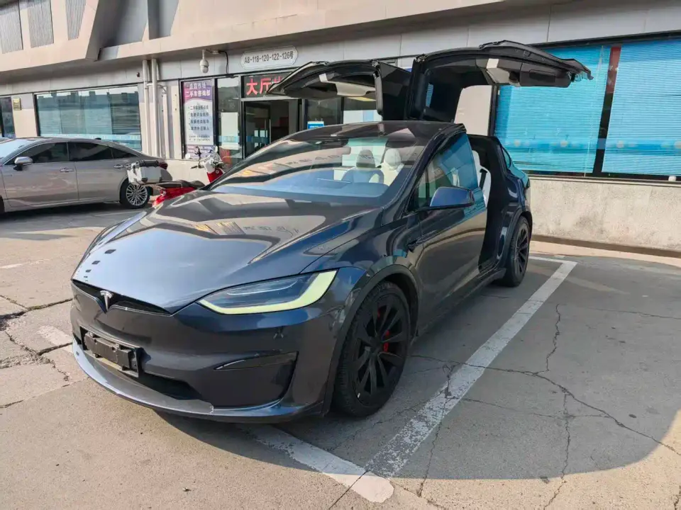 Tesla Model X Tri-motor AWD Plaid 2023