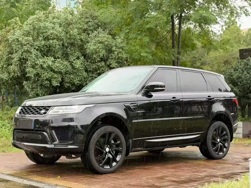 Land Rover Range Rover Sport 3.0 L6 Gloss Black Edition 2020