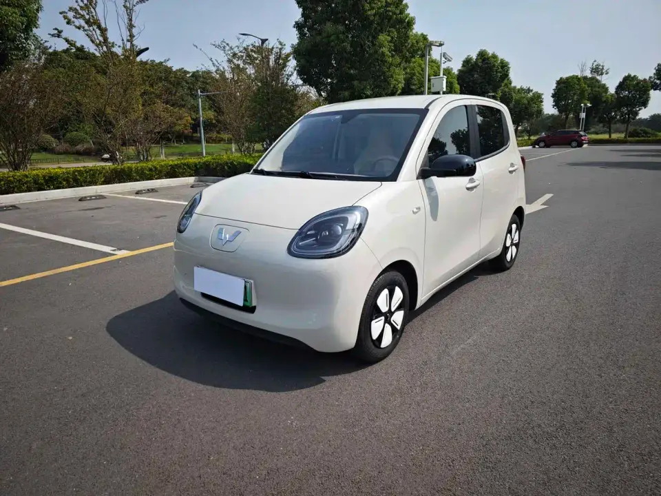 Wuling Motors Hongguang MINIEV 4-Door Advanced 2025