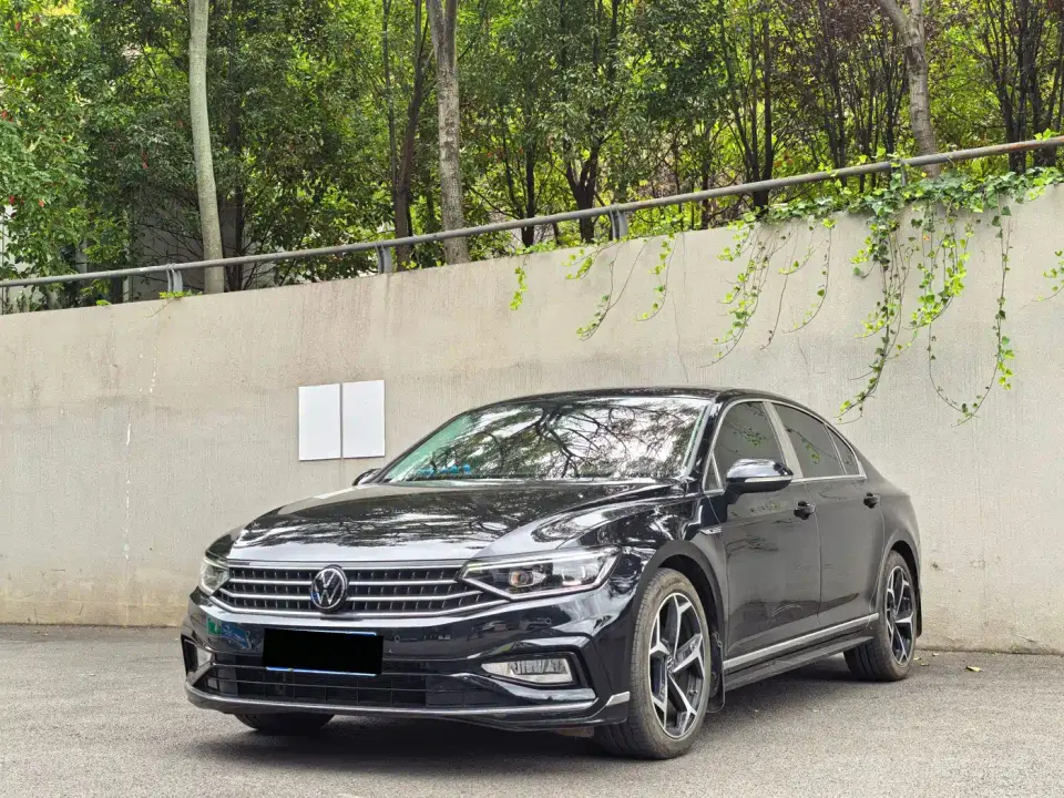 Volkswagen Magotan Model 2 Million Commemorative Edition 330TSI DSG Luxury 2023
