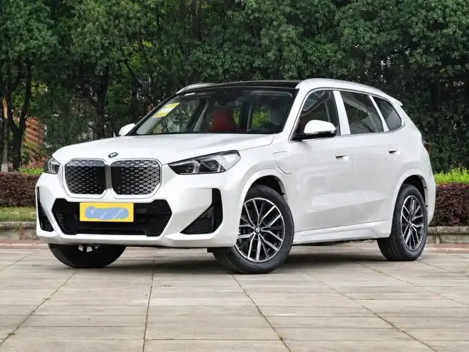 BMW iX1 eDrive25L M Sport Package 2025