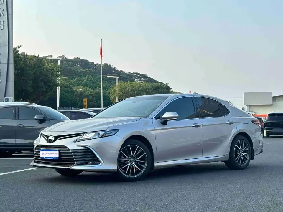 Toyota Camry 2.5G Luxury Edition 2022