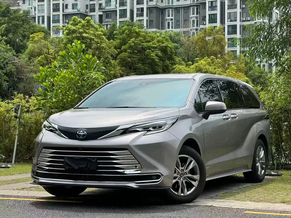 Toyota Sienna 2.5L Hybrid Comfort Edition 2023